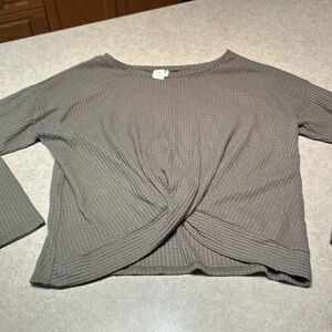 Women’s long sleeve top